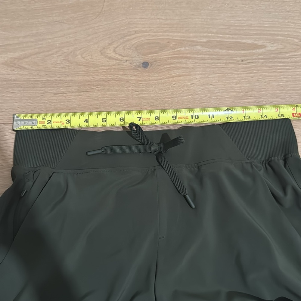 All in Motion Green Capri Joggers with Elastic Cuffs size M - Picture 7 of 7